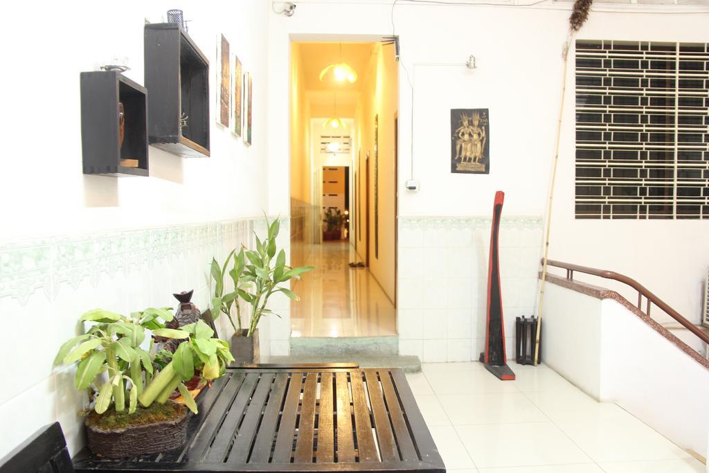 New Season Riverside Hotel Phnom Penh Exterior photo